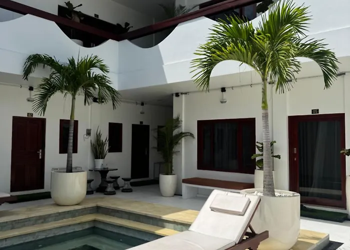 Stay's Deluxe #8 Hotel *